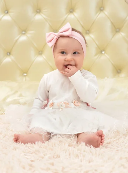 Bonito Pequena Menina Cama — Fotografia de Stock