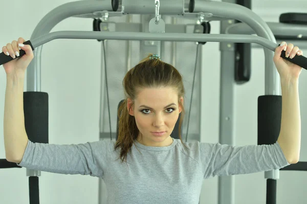 Sporty Young Woman Training Gym — Stock Photo, Image