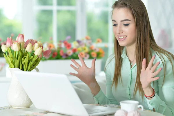 Portrait Surprised Businesswoman Working Office Laptop — Stock Photo, Image