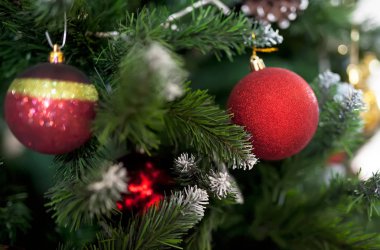Madalyalı Noel ağacı.