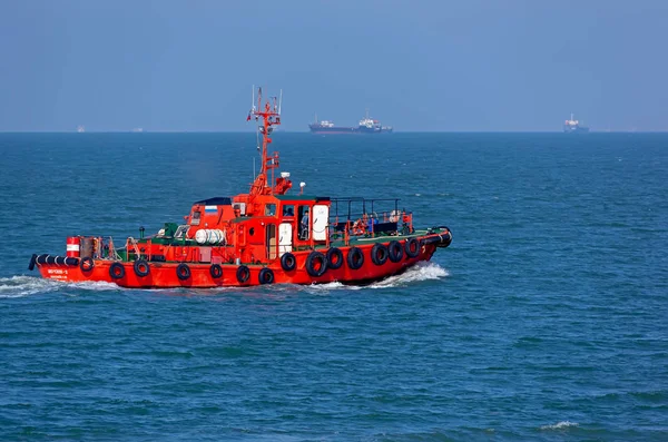 Sleepboot Drijvend Zee — Stockfoto