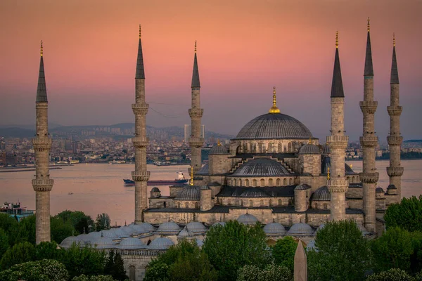 Mavi Camii (Sultanahmet Camii), Boğaziçi ve Anadolu Yakası manzarası, Istanbul, Türkiye