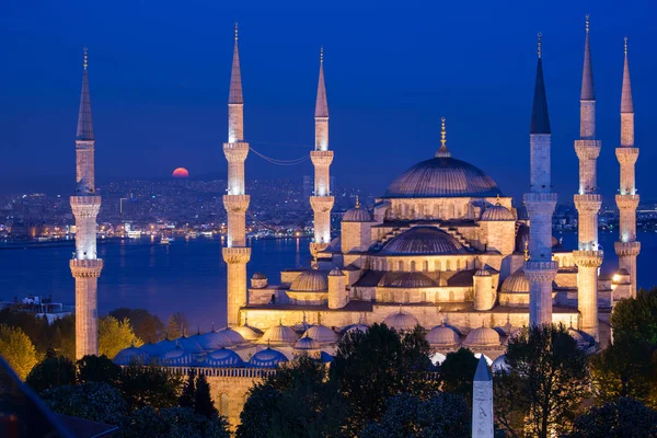 Blue Mosque Sultanahmet Camii Bosporus Asian Side Skyline Istanbul Turkey — Stock Photo, Image