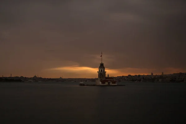 Maiden Tower Est Lieu Historique Visité Istanbul — Photo