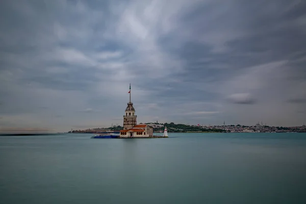 Torre Donzela Também Conhecida Como Kizkulesi Que Está Localizada Entrada — Fotografia de Stock