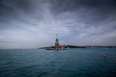 Kız Kulesi olarak da bilinen Kizkulesi Boğaz girişinde yer alan ve bugün Istanbul 'un sembolü oldu.