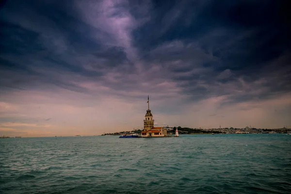 Torre Donzela Também Conhecida Como Kizkulesi Que Está Localizada Entrada — Fotografia de Stock