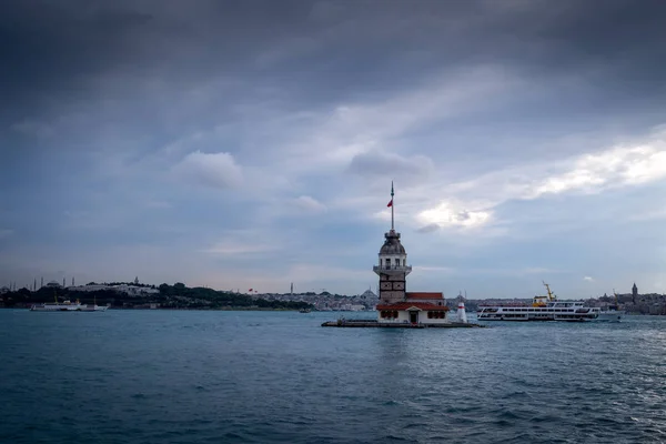 Torre Donzela Também Conhecida Como Kizkulesi Que Está Localizada Entrada — Fotografia de Stock