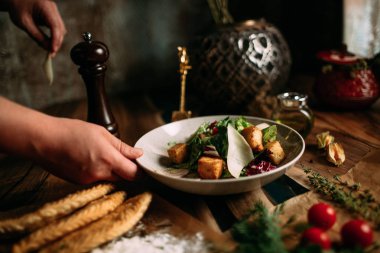 Moğol gıda salat ile geleneksel