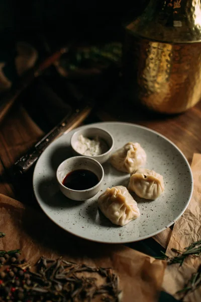 Μογγολικό Παραδοσιακό Φαγητό Στο Τραπέζι — Φωτογραφία Αρχείου