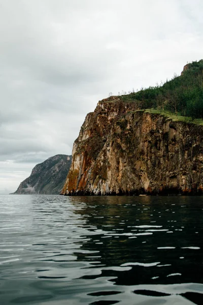 Sabah Rock'ta Baykal Gölü 