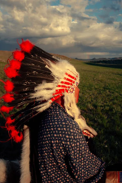 Indianer Bei Sonnenuntergang Der Steppe — Stockfoto