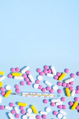 Hap, kapsül ve termometre