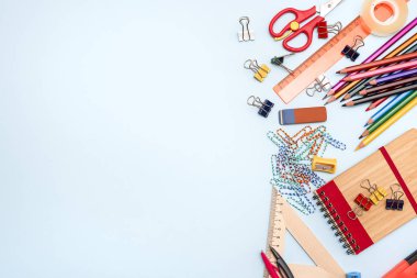 Okula dönelim. Okul için eşyalar