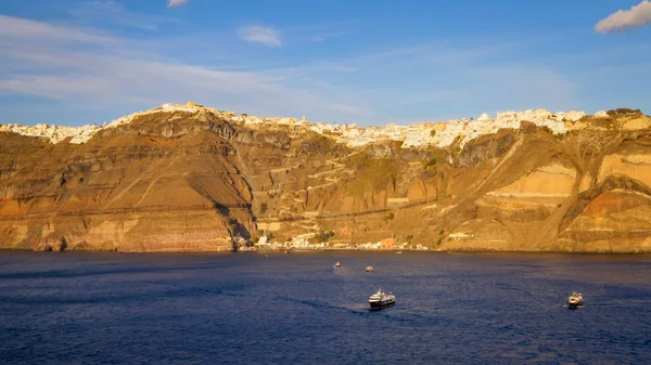 Город Фира на острове Санторини, Греция Стоковое Изображение