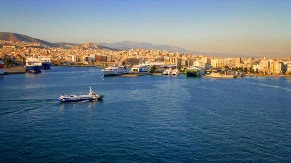 Puerto del Pireo en Atenas, Grecia —  Fotos de Stock