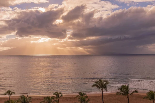 Piękny Zachód Słońca Plaży Waikiki Wyspie Maui — Zdjęcie stockowe