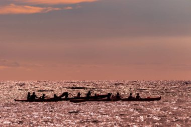 güzel bir gün batımı Maui Adası