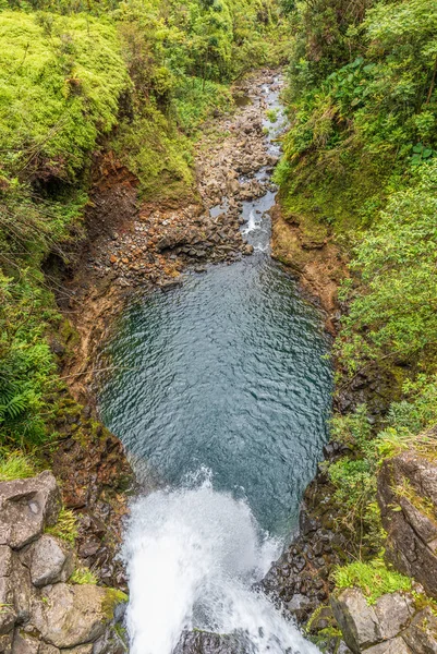 Ein Malerischer Tropischer Wasserfall Entlang Der Straße Nach Hana Maui — Stockfoto