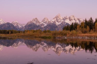 tetons doğal gündoğumu yansımasıdır Güz