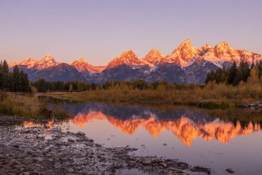 tetons doğal gündoğumu yansımasıdır Güz