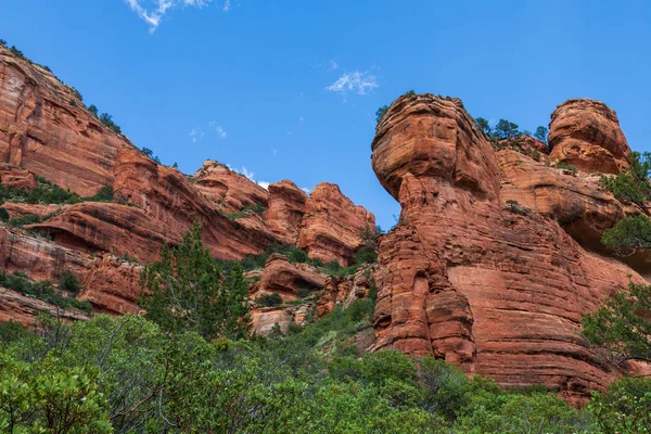 アリゾナ州セドナの美しい赤い岩の景観 — ストック写真