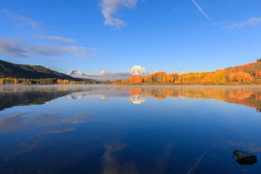sonbaharda Tetons bir doğal yansıma manzara