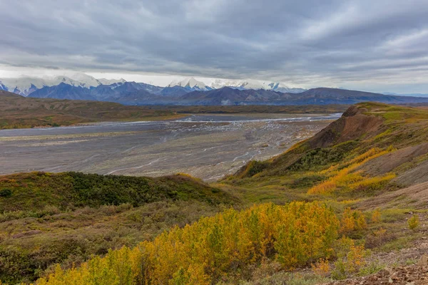 秋のデナリ国立公園アラスカの風景 — ストック写真