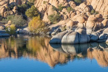 Watson Gölü Prescott Arizona güzel bir sonbahar manzara