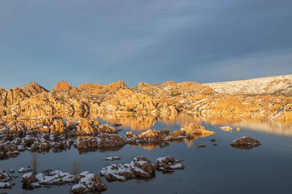 Живописный Пейзаж Озера Уотсон Прескотт Аризона Зимой — стоковое фото