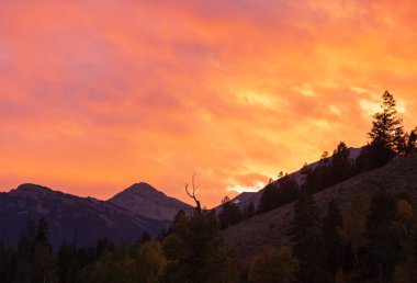 Tetons 'da güzel bir sonbahar günbatımı