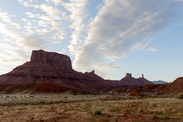 Moab Utah Yakınlarındaki Castle Valley Manzaralı Bir Çöl Manzarası — Stok fotoğraf