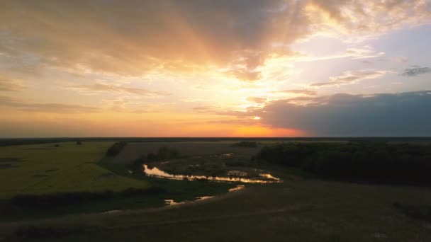 Aerial Paisagem Com Campos Céu Cor Bonita Pôr Sol Tempo — Vídeo de Stock