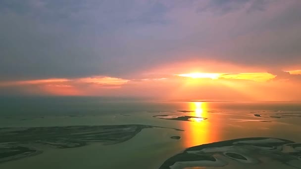 Aerial Океан Поверхность Моря Восходе Солнца Время Захода Солнца Красивыми — стоковое видео