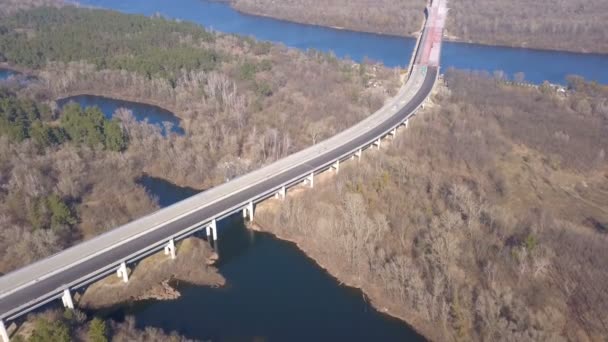 Aerial Пустая Заброшенная Дорога Мост Пригороде — стоковое видео