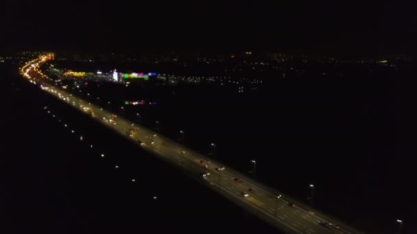 Antenne Vlieg City Highway Weg Nachtelijke Stadsverkeer — Stockvideo