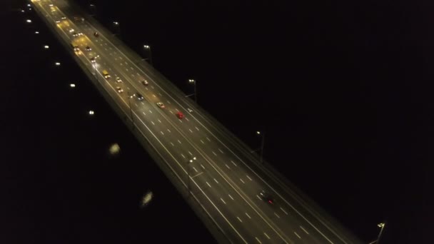 Aerial Sobre Auto Estrada Cidade Estrada Traffi Cidade Noite Mosca — Vídeo de Stock
