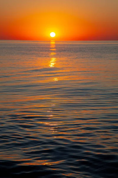 Paisagem Marinha Ondas Surf Pôr Sol Amanhecer Mar Acalma Oceano — Fotografia de Stock