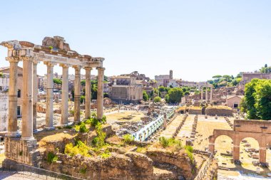 Roma Forum mimarisi sütunları. İtalya, Roma yolu antika şehir manzarası