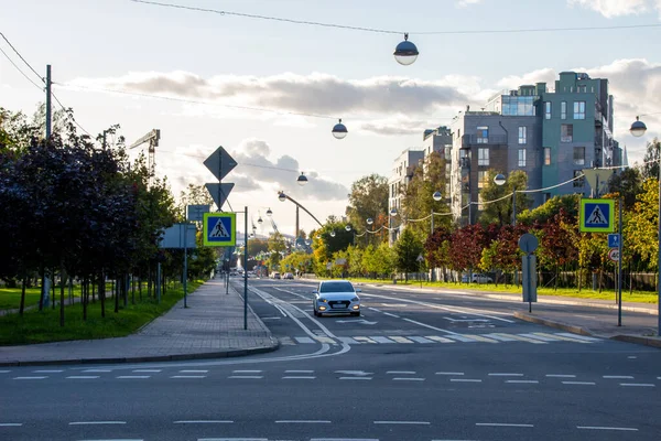 Rusya, St. Petersburg-21 Eylül 2020: Antik Petersburg şehrinin manzara fotoğrafları