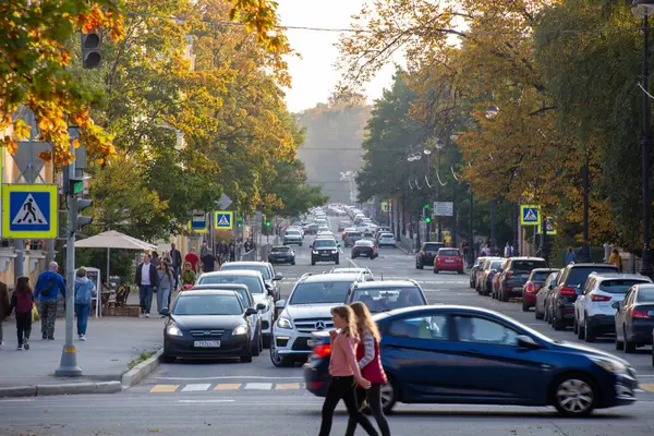 Rusia San Petersburgo Octubre 2020 Tráfico Las Calles Concurridas Pushkin — Foto de Stock