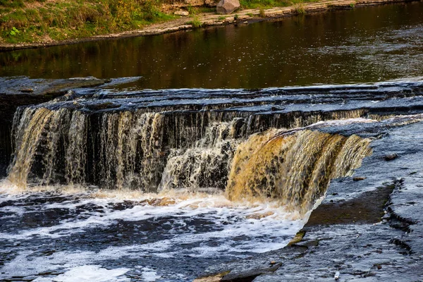 Tosna Falls Ryssland Ett Litet Vattenfall Vid Lång Exponering Vackert — Stockfoto