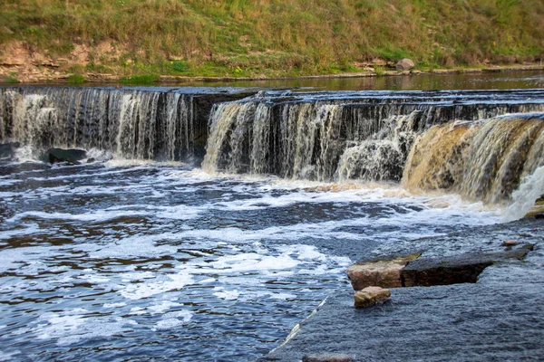 Tosna Falls Ryssland Ett Litet Vattenfall Vid Lång Exponering Vackert — Stockfoto