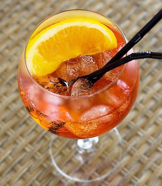 Aperol Spritz kokteyl makro fotoğraf