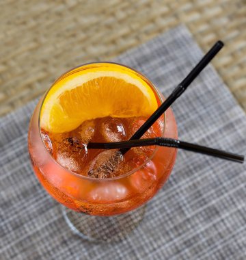 Aperol Spritz kokteyl makro fotoğraf