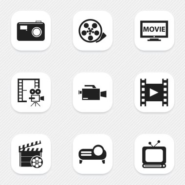 9 düzenlenebilir filme simgeler kümesi. Retro televizyon, film, video kamera ve daha fazlası gibi simgeler içerir. Web, mobil, UI ve Infographic tasarım için kullanılabilir.