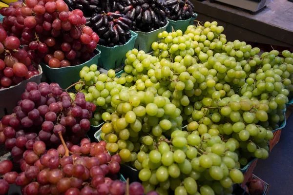 Frische Grüne Traubenfrüchte Aus Nächster Nähe Hintergrund — Stockfoto