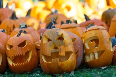 Cadılar Bayramı için Turuncu kabak oyma, yakın çekim.