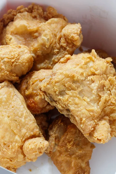 Egy Doboz Ropogós Sült Csirke Közelről — Stock Fotó