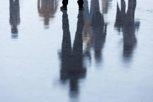 Sombra de la gente — Foto de Stock